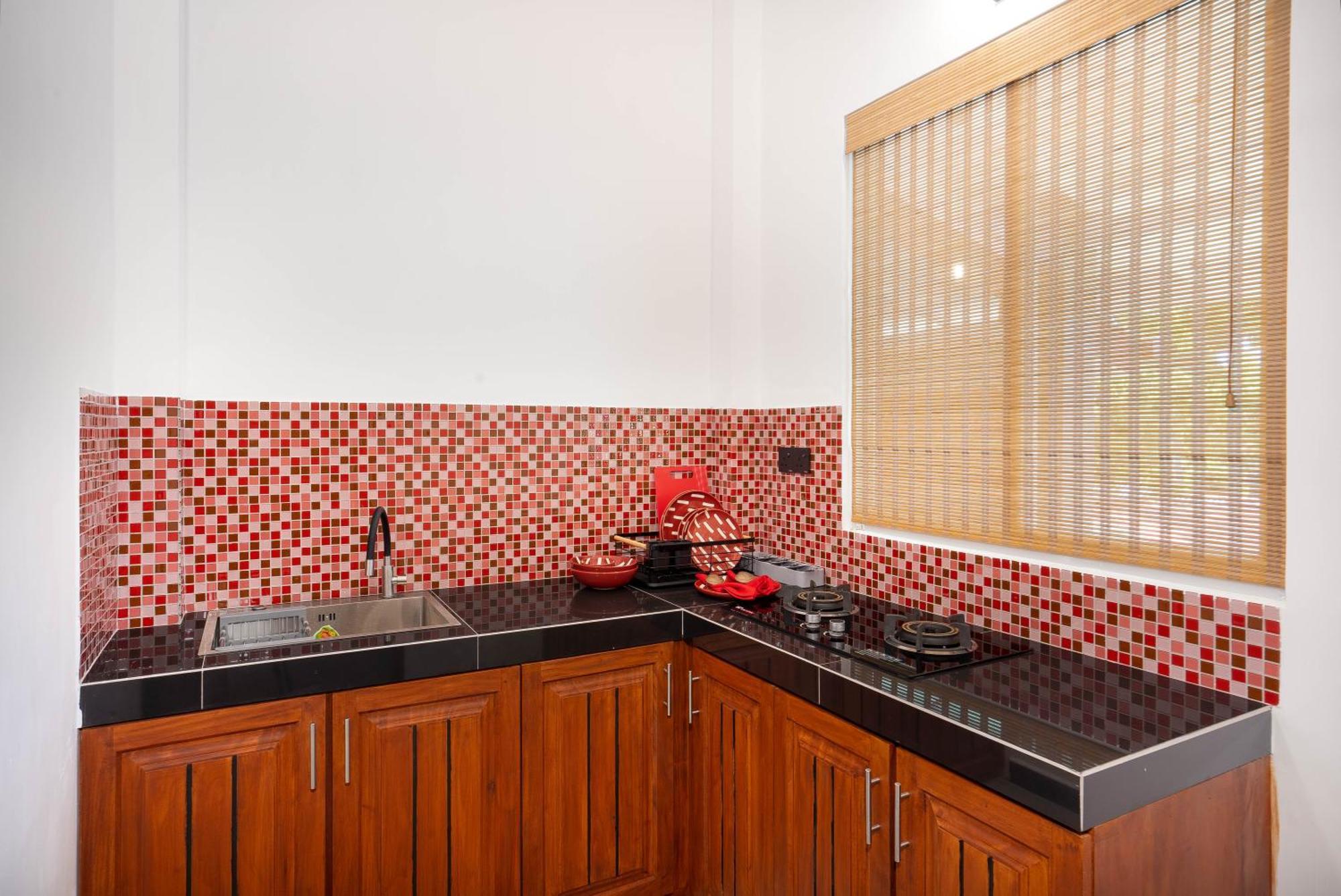 Hasthri Boutique Red Chalet In Ahangama With Pool Near Beach Exteriör bild