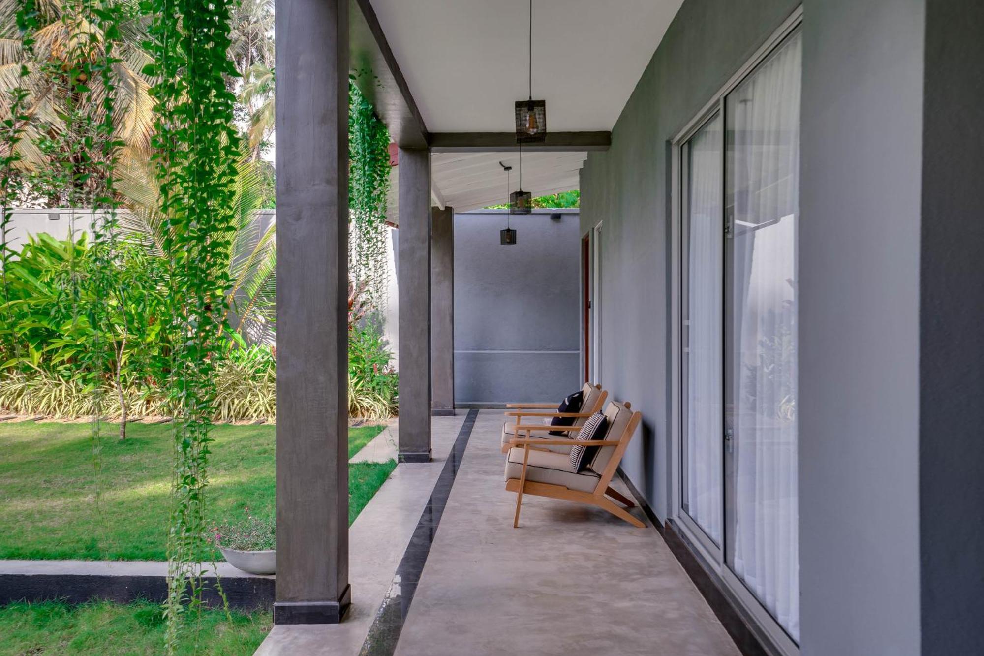 Hasthri Boutique Red Chalet In Ahangama With Pool Near Beach Exteriör bild