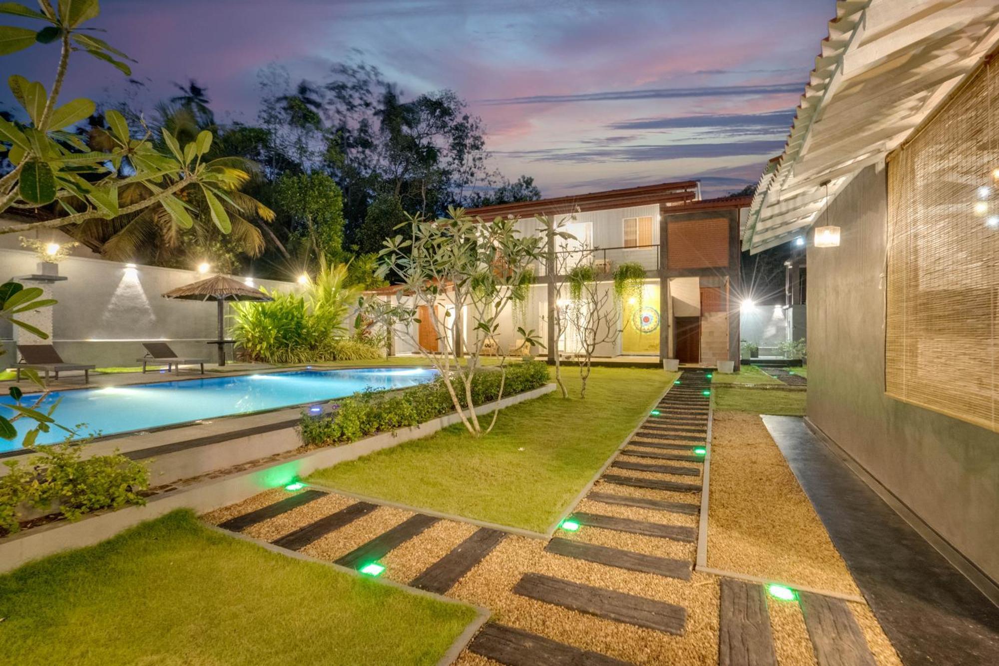 Hasthri Boutique Red Chalet In Ahangama With Pool Near Beach Exteriör bild
